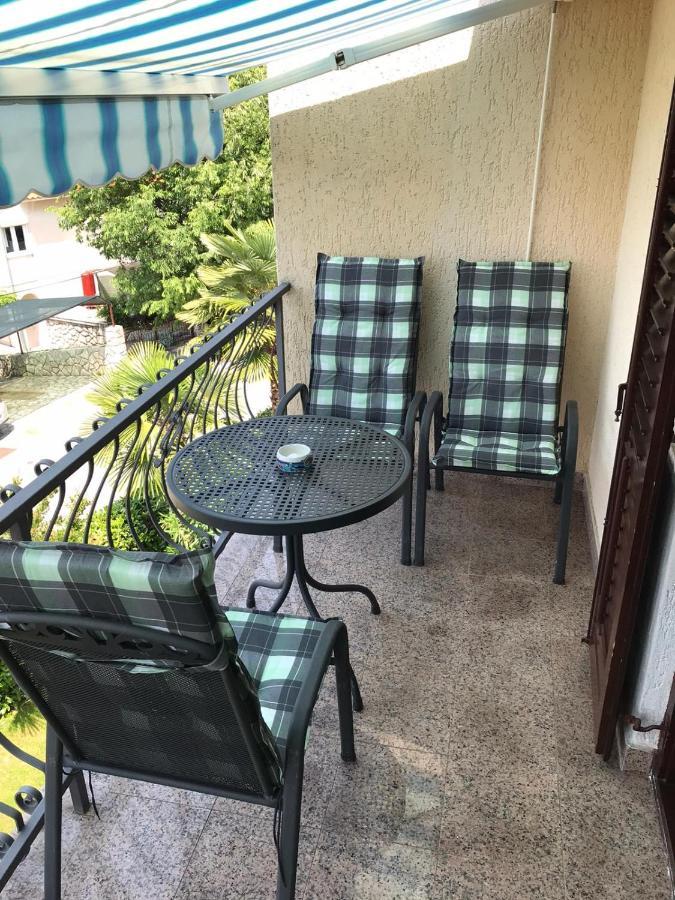 Apartman Jumic Malinska Exteriör bild