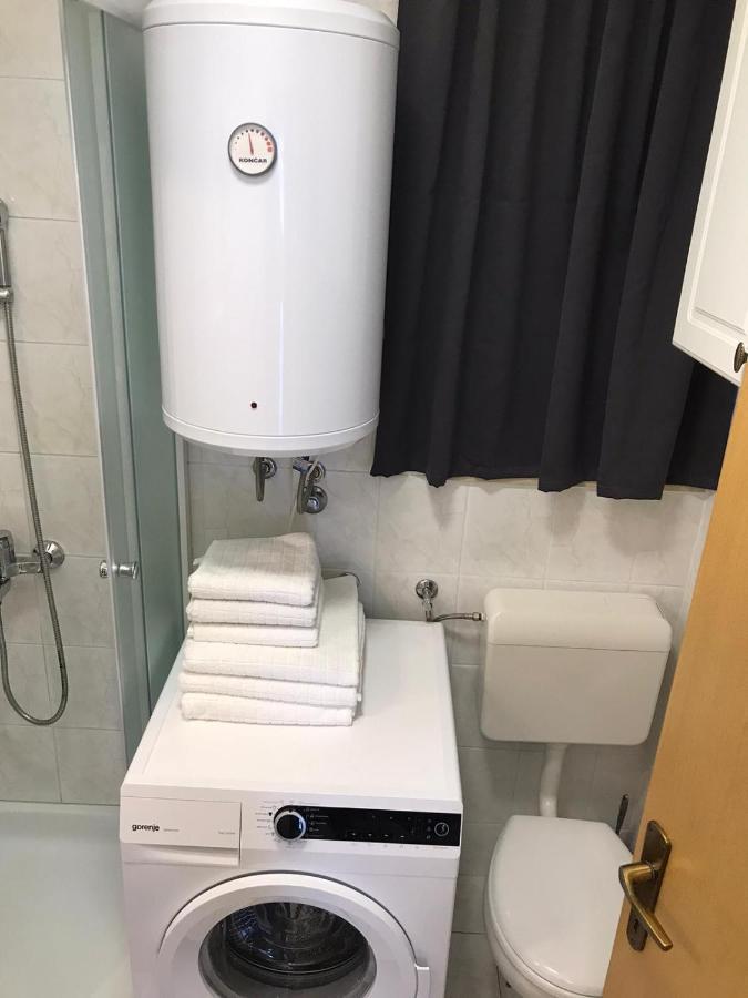 Apartman Jumic Malinska Exteriör bild